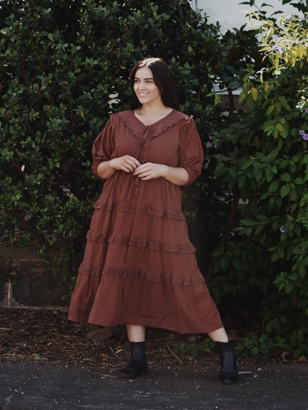 100% RECYCLED COTTON - LITTÉRAIRE RUST COTTON LACE DRESS