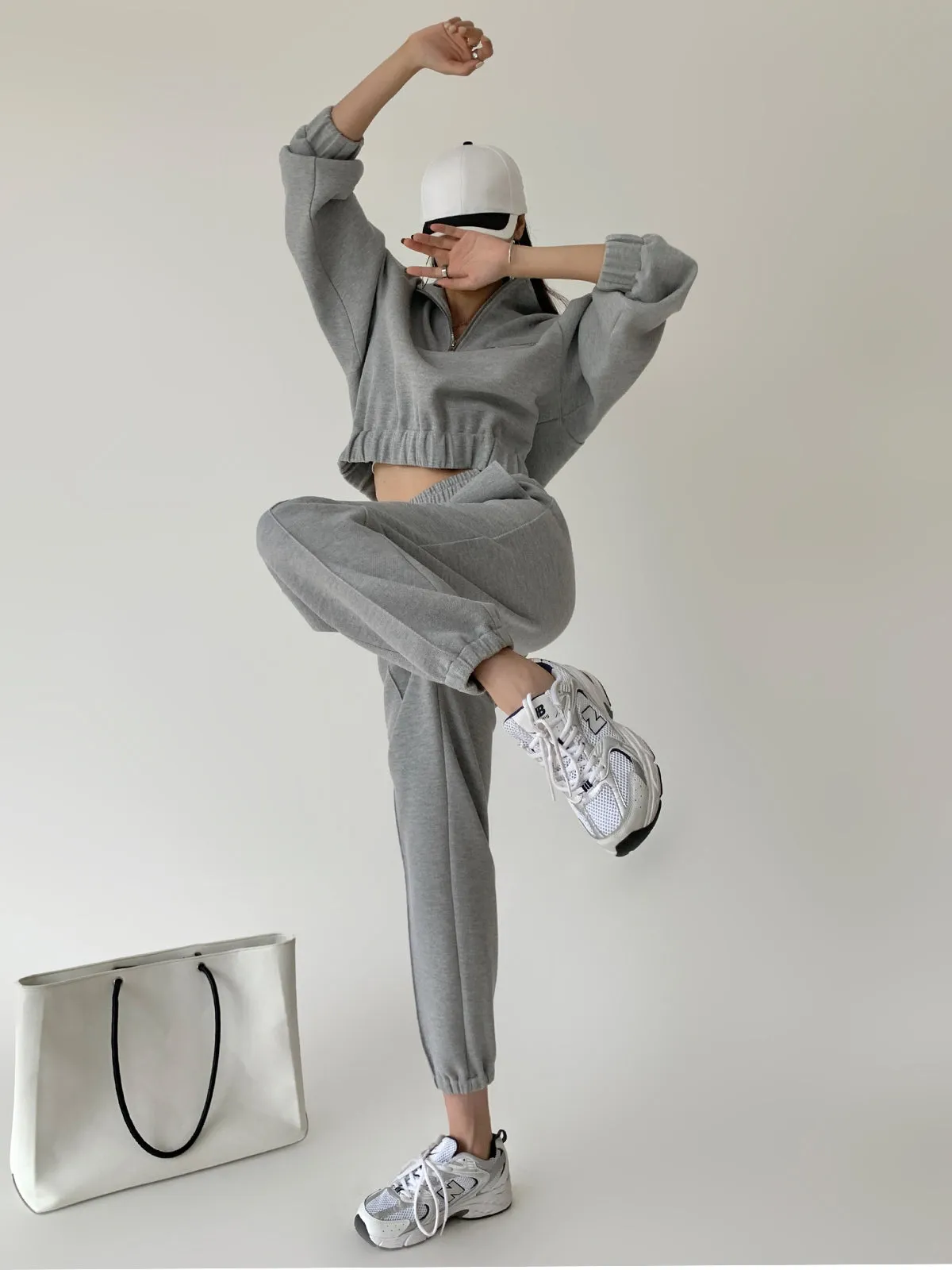 Cropped  Pullover Zip Sweatshirt  - Grey