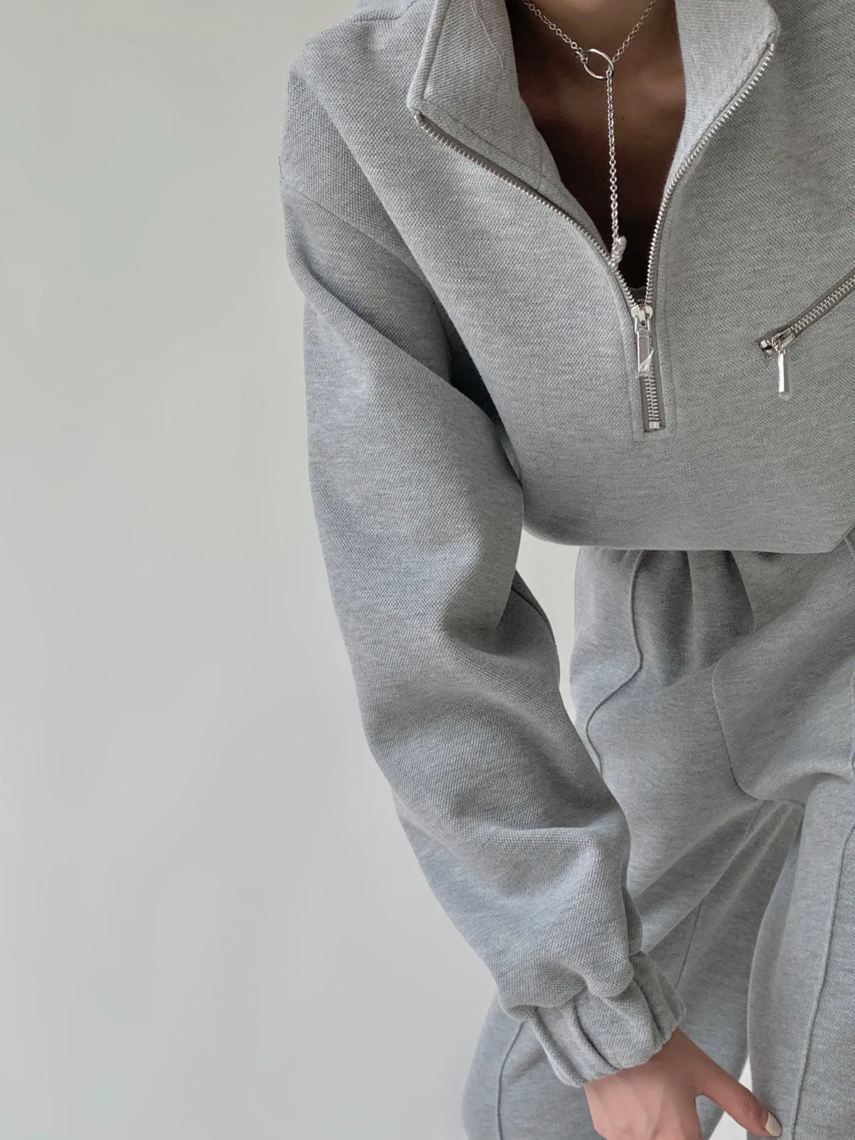 Cropped  Pullover Zip Sweatshirt  - Grey