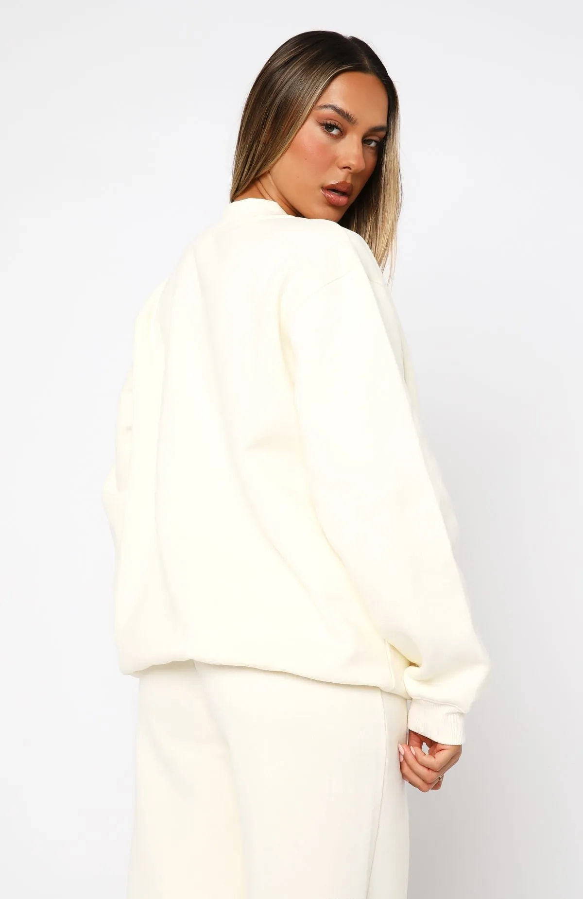 Decade Classics Essential Oversized Sweater Cream