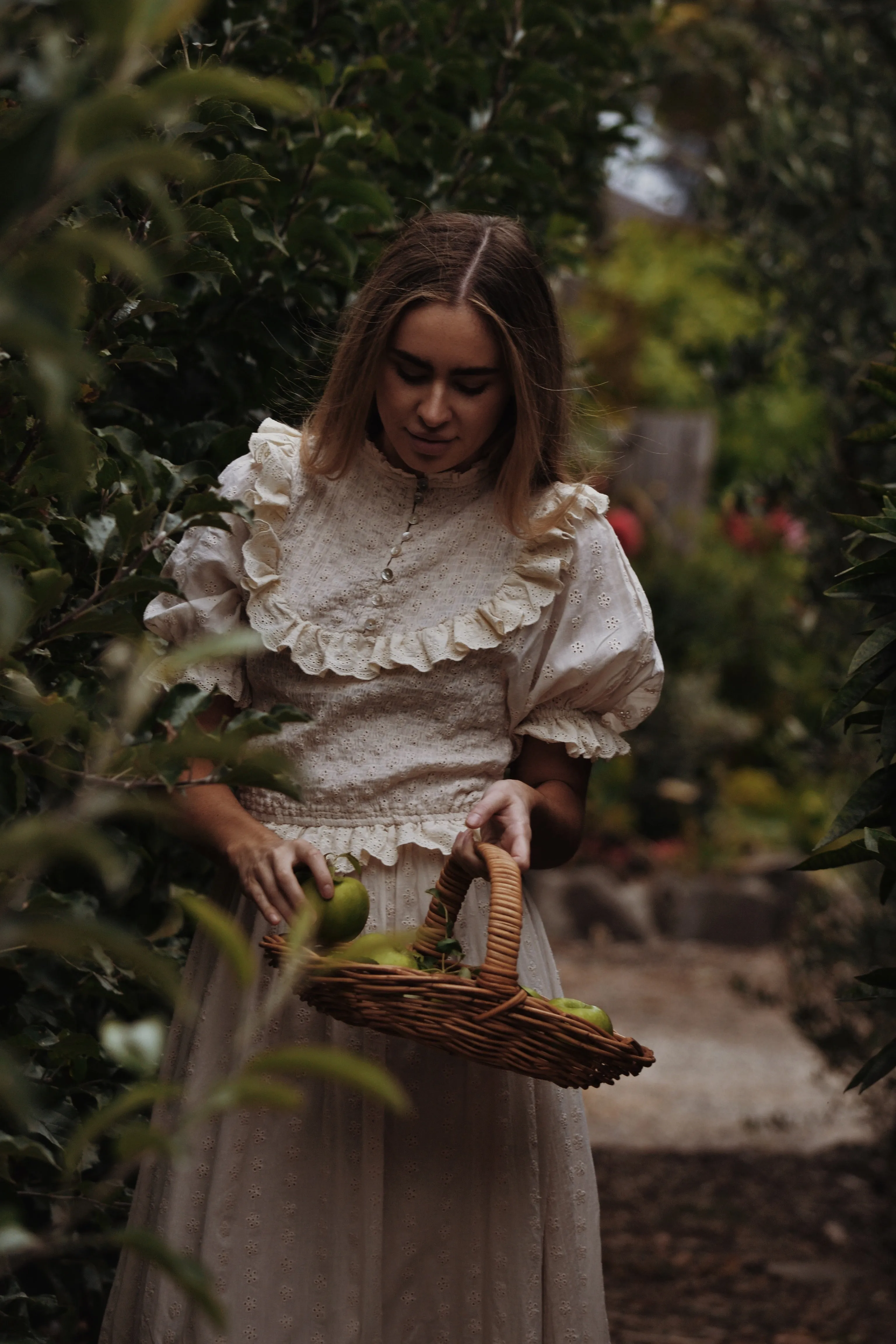 ESLEY DRESS ANTIQUE WHITE COTTON LACE