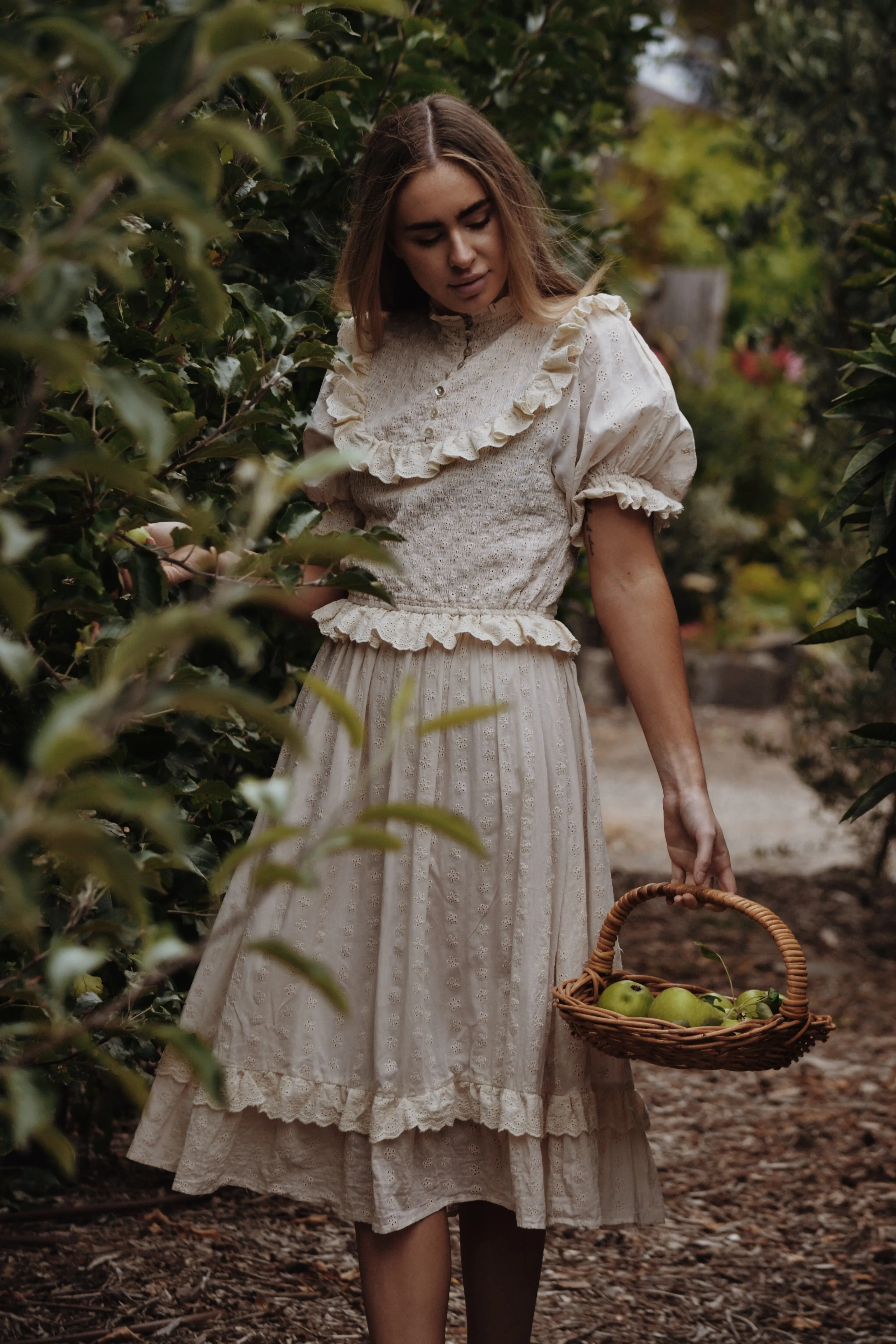 ESLEY DRESS ANTIQUE WHITE COTTON LACE