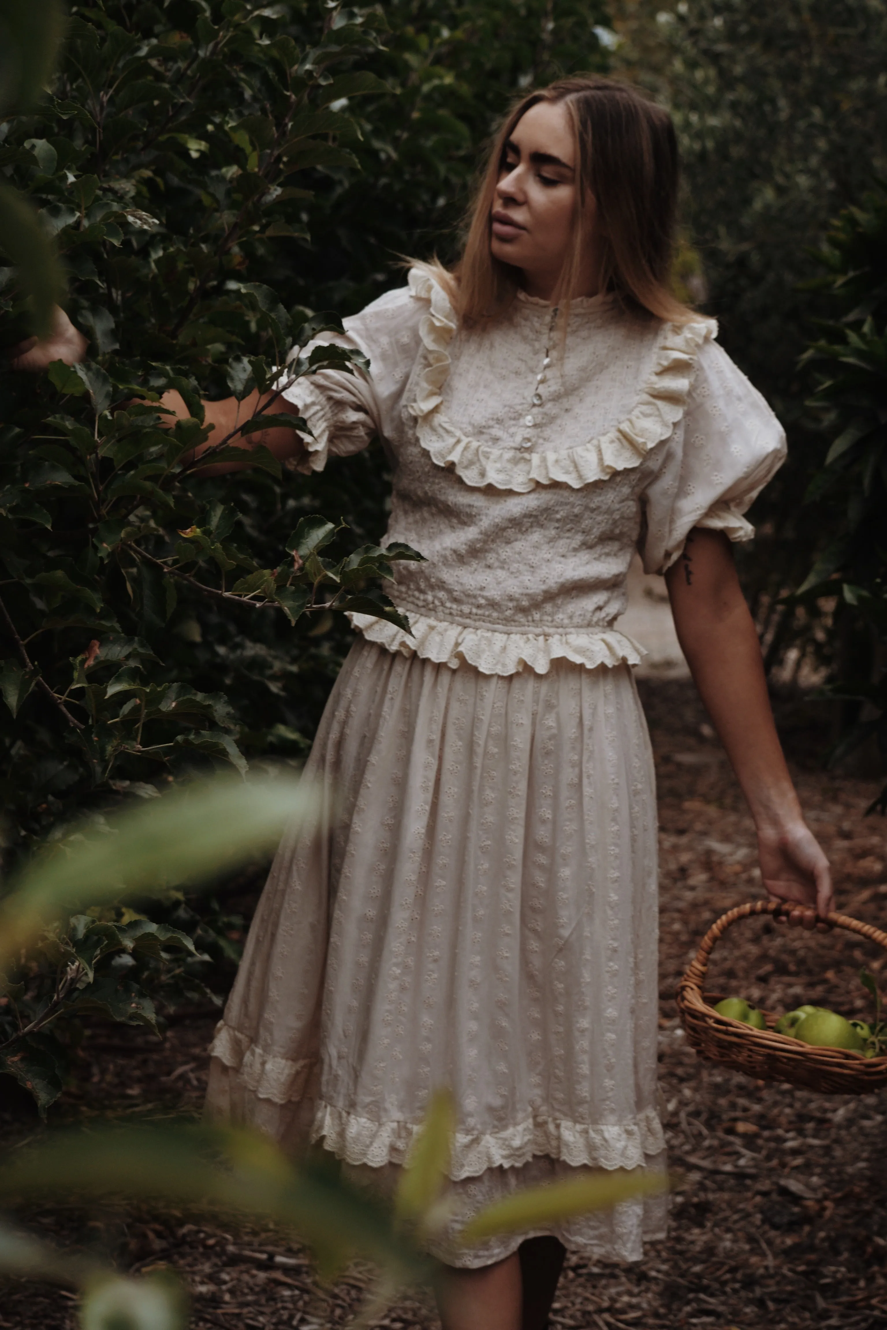 ESLEY DRESS ANTIQUE WHITE COTTON LACE