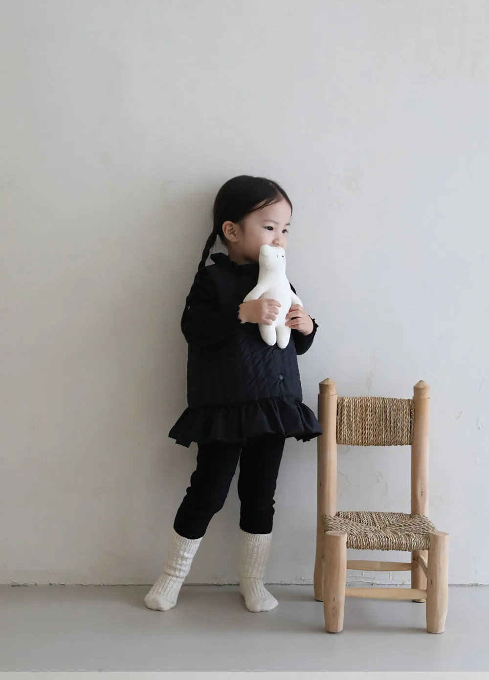 Frill Quilted Vest _ Black