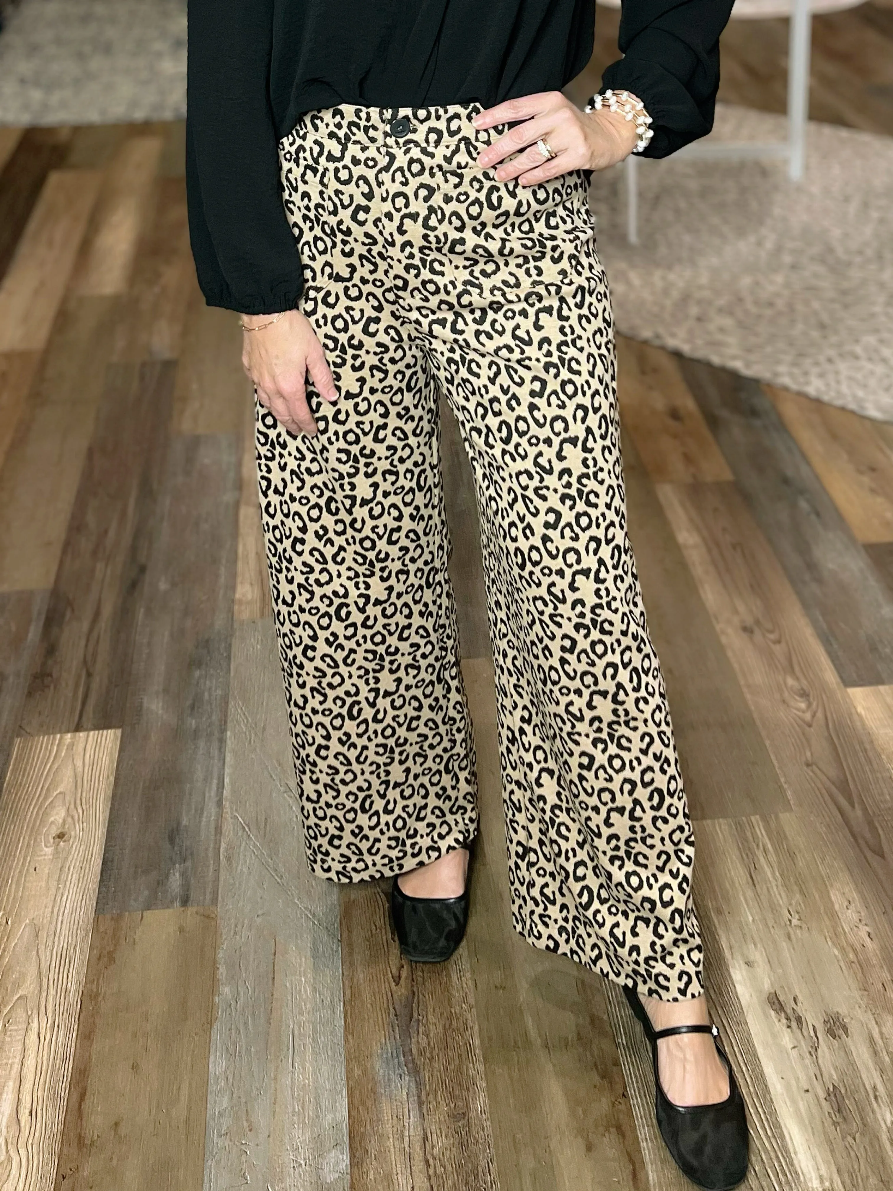 Leopard Wide Leg Pants w/ Front Pockets