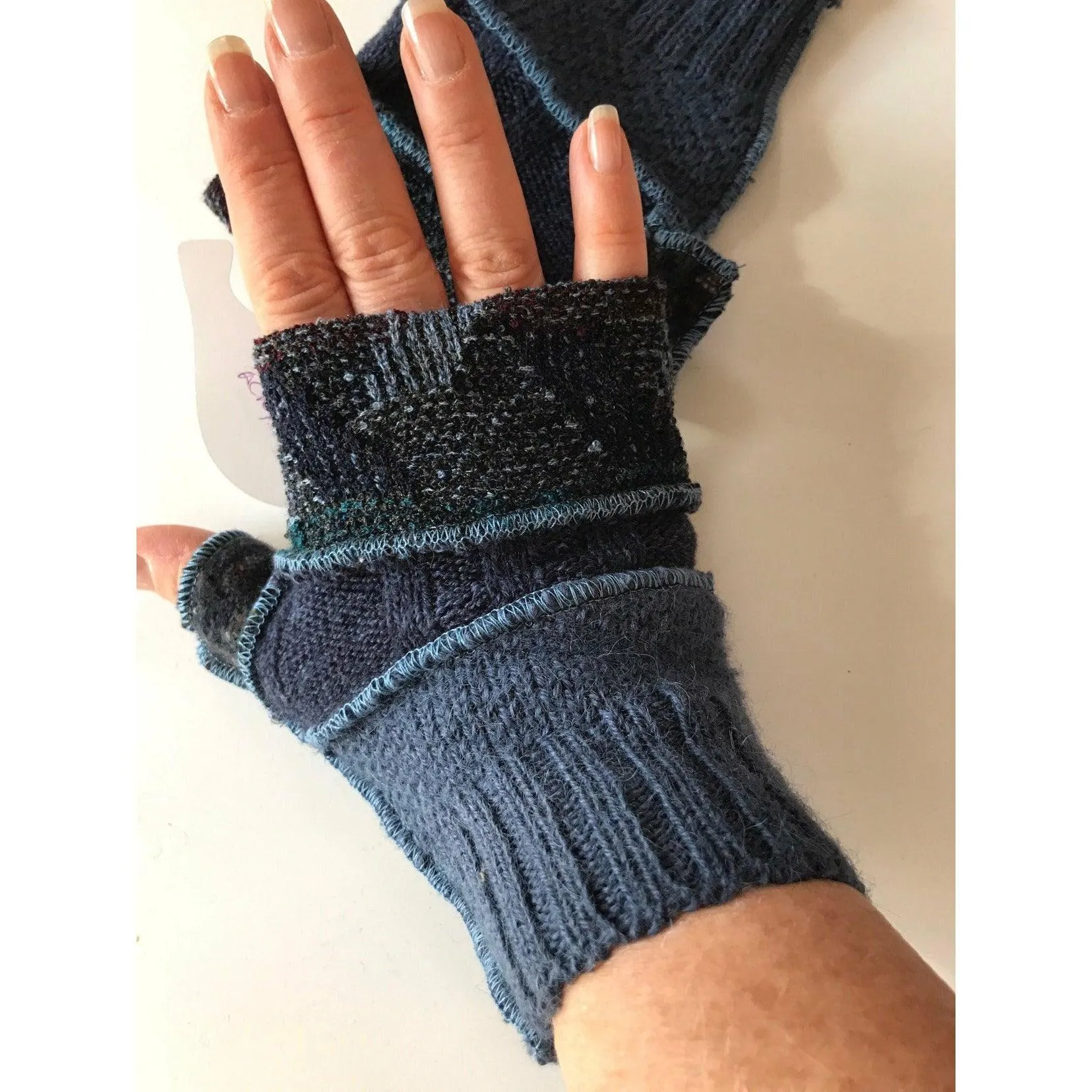 Recycled sweater texting fingerless gloves in blue shades with thumb guards