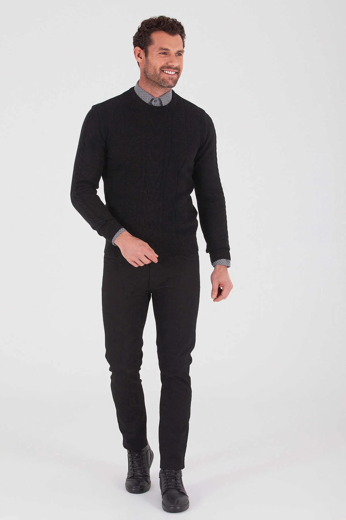 Regular Fit Plain Cotton Blend Grey Crewneck Sweater, Black