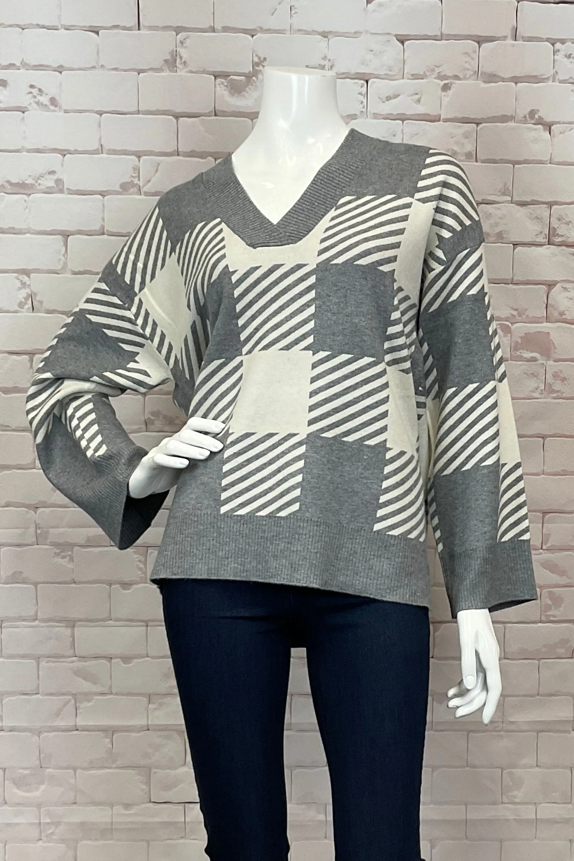 STRIPE CHECK V-NECK SWEATER