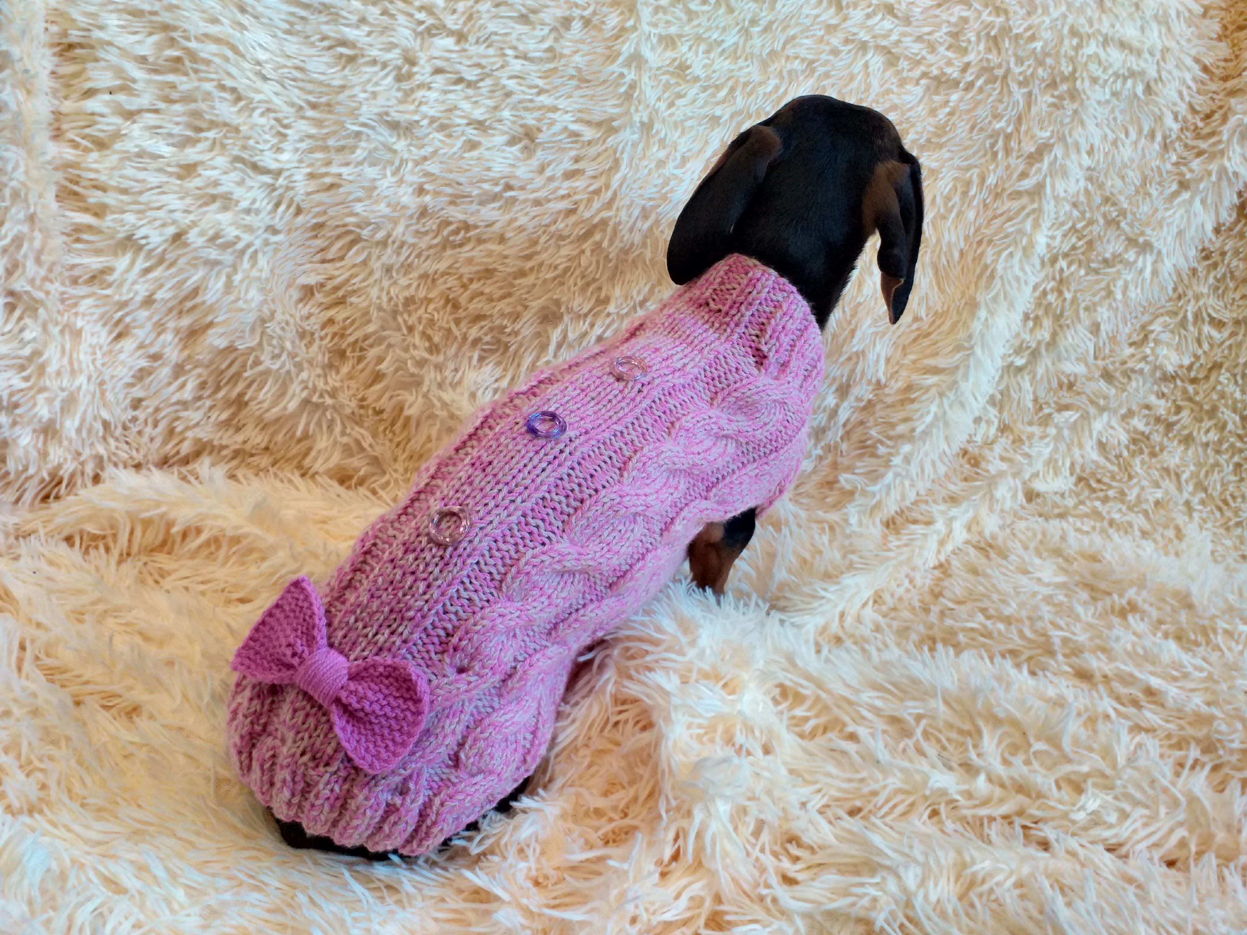 Sweater for dog pink with a bow