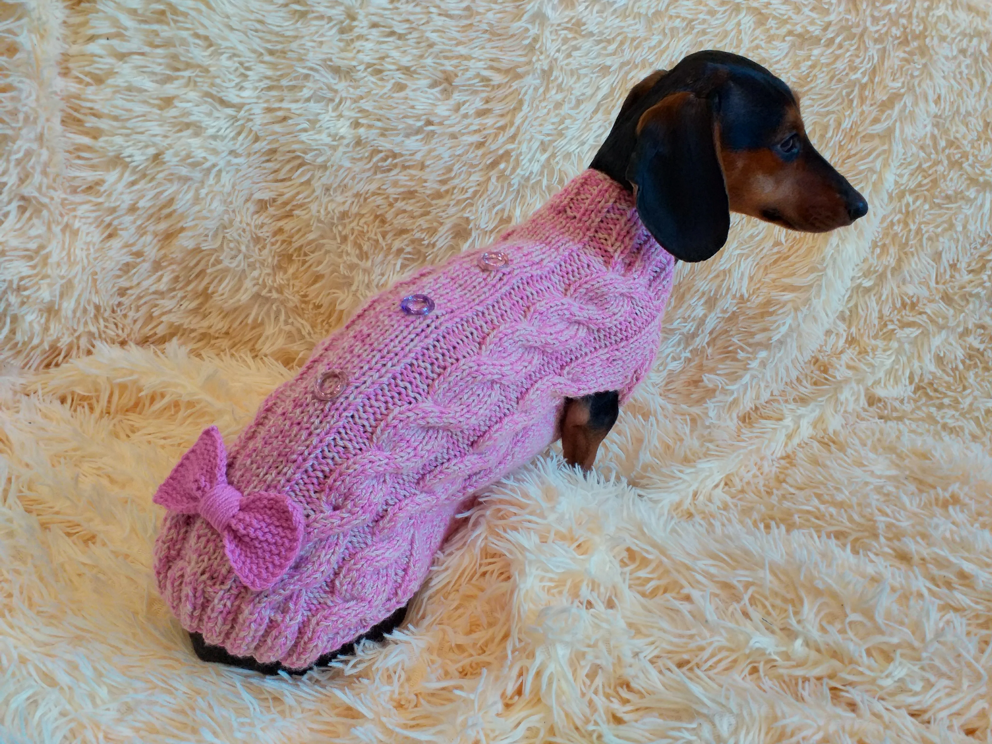 Sweater for dog pink with a bow