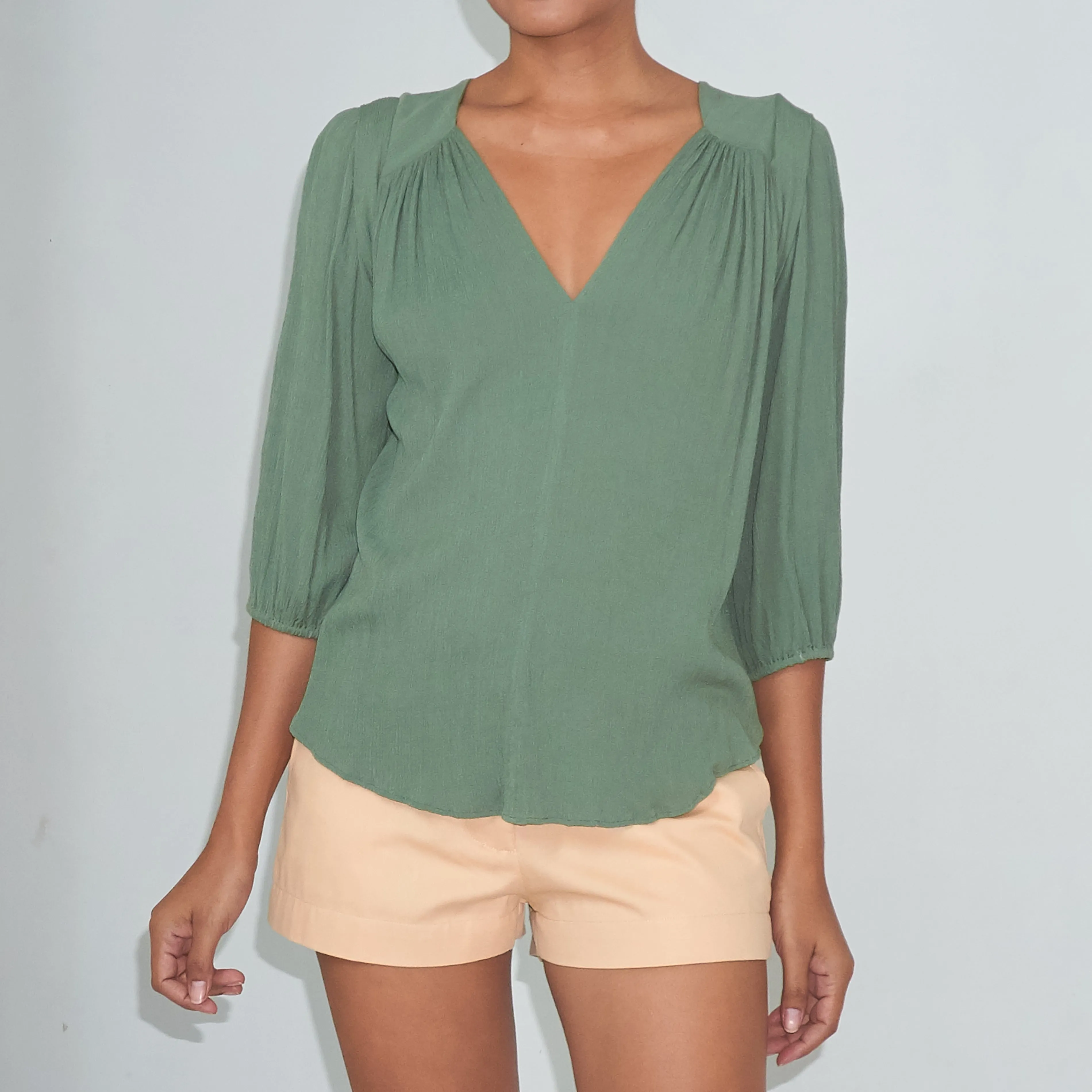 TRANSIT 3/4 SLEEVE TOP - Crinkled Rayon | Light Olive Green